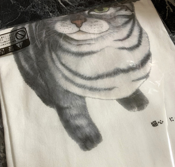 猫心Tシャツ「まなざし」／ホワイト／受注生産 8枚目の画像