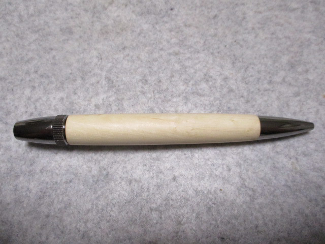 柊(ヒイラギ)　キヌカオイル仕上げ　ロングパトリオットボールペン　希少材