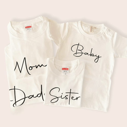 【ホワイト限定】赤ちゃんロンパース＆Tシャツ３枚セット　手書きサインのような仕上がり　名入れTシャツ　プレゼントに最適