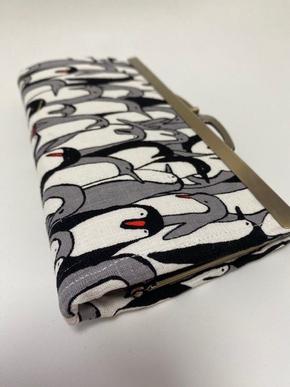 財布　がま口　長財布　がま口長財布　ペンギン　モノトーン 6枚目の画像