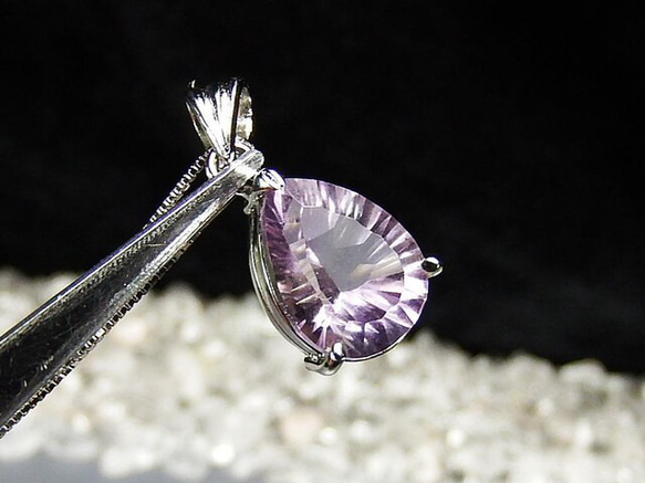 天然石宝石レベルライト紫アメジストダイヤモンドカット シルバー925 ネックレス 4枚目の画像