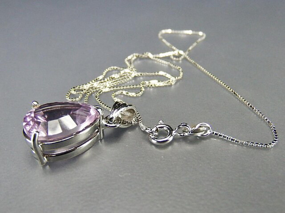 天然石宝石レベルライト紫アメジストダイヤモンドカット シルバー925 ネックレス 5枚目の画像