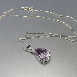 天然石宝石レベルライト紫アメジストダイヤモンドカット シルバー925 ネックレス 2枚目の画像