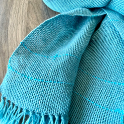 ターコイズブルーの手織りコットンリネンストール　 9枚目の画像