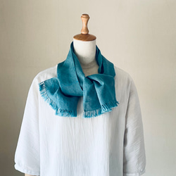 ターコイズブルーの手織りコットンリネンストール　 4枚目の画像