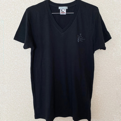 VネックTシャツ　レディース　うさぎtシャツ　ブラック　黒 3枚目の画像