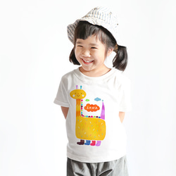 Kids 名前入り 名入れ Ｔシャツ 半袖（お散歩大好き恐竜ちゃん） 2枚目の画像