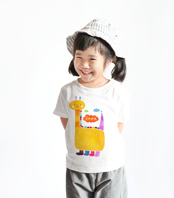 Kids 名前入り 名入れ Ｔシャツ 半袖（お散歩大好き恐竜ちゃん） 2枚目の画像