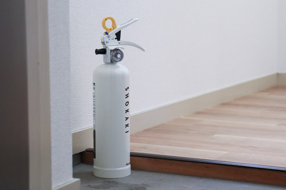 インテリアとしても使える住宅用消火器  |  M O J I  collection 2枚目の画像