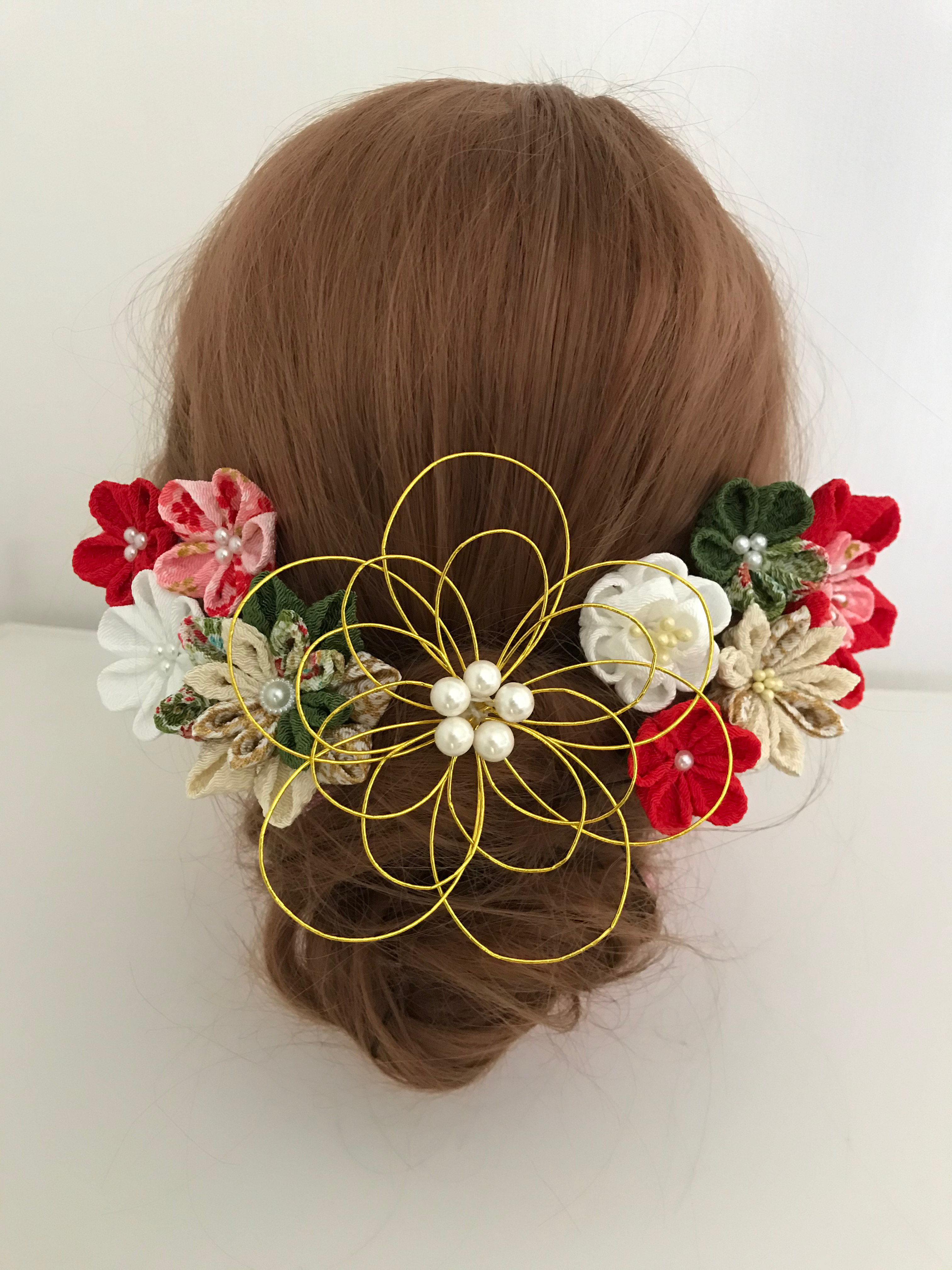 つまみ細工髪飾り 振袖 成人式髪飾り 着物 結婚式髪飾り 袴 卒業式 和装 ♡赤×白×ピンク×緑×金