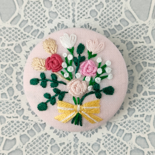バラの刺繍 ブローチ/ヘアゴム - こげら's GALLERY | minne 国内
