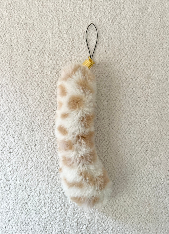 雪豹柄　しっぽストラップ　しっぽキーホルダー　猫　アニマルボア　akaneko 4枚目の画像