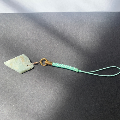 245.国産糸魚川翡翠ストラップ