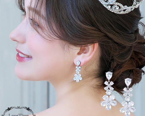 LoveTiara フルブルームジルコニアネックレス＆イヤリング フルブルームジルコニアネックレス＆イヤリング／ピアスセット
