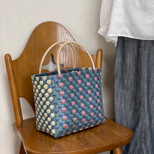 ☆手提げ型プラカゴ☆ 水玉（ネイビーブルー／メタリックピンク  