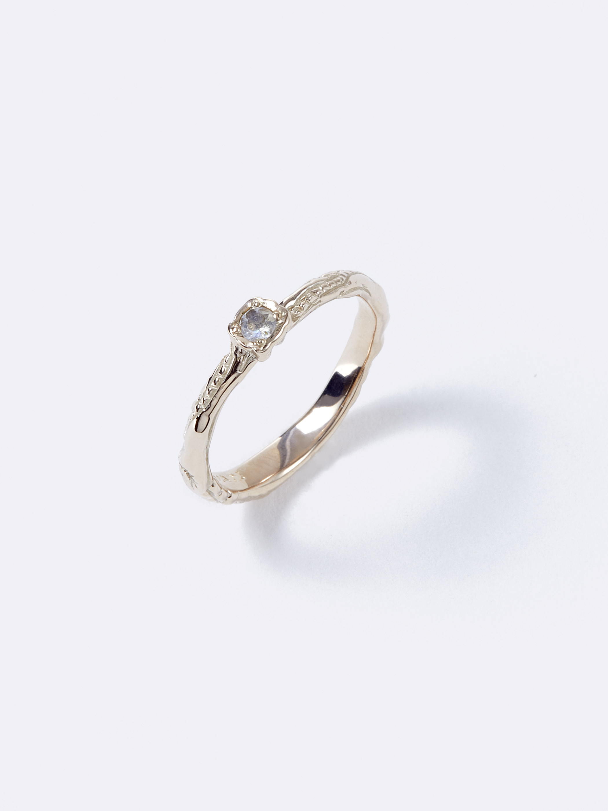 Kafuu Garden Pinky ring Moon stone K10