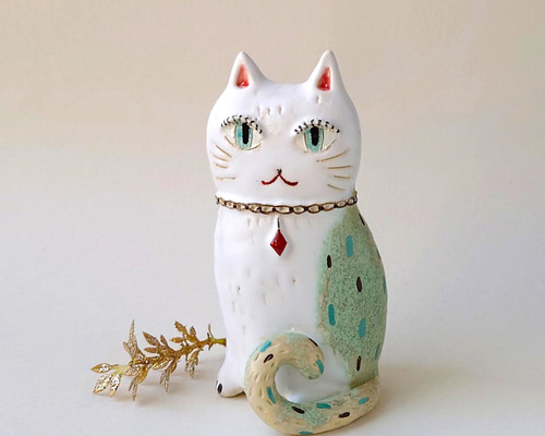 値下げ招き猫、眠り猫、九谷、伊万里焼他3個おまとめ 招き猫、眠り猫