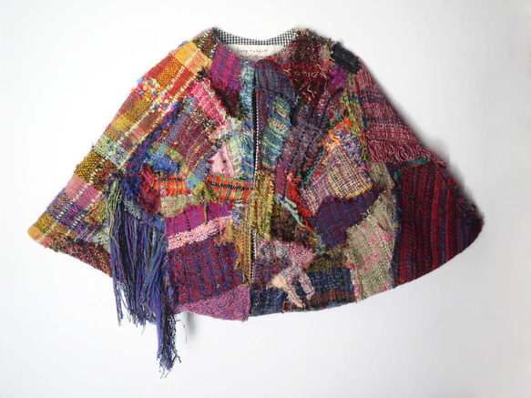Colorful Unique Patchwork fabric cape with saori-weaving 第1張的照片