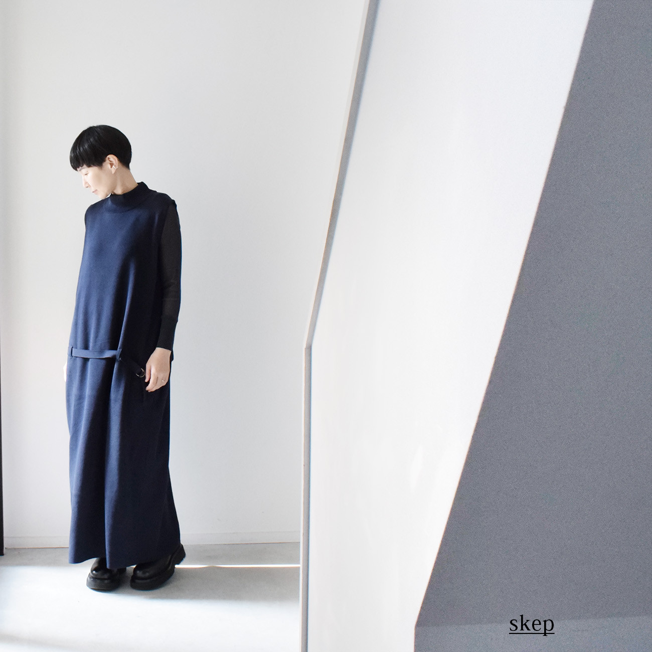 ニットワンピース（ノースリーブ）：紺　[NT33OPNV]