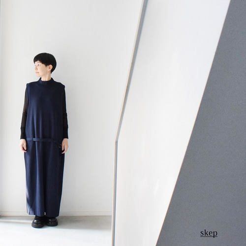 未使用　ノースリーブＶネックニットワンピース　S ネイビー ニットワンピース（ノースリーブ）：紺 [NT33OPNV] ワンピース skep