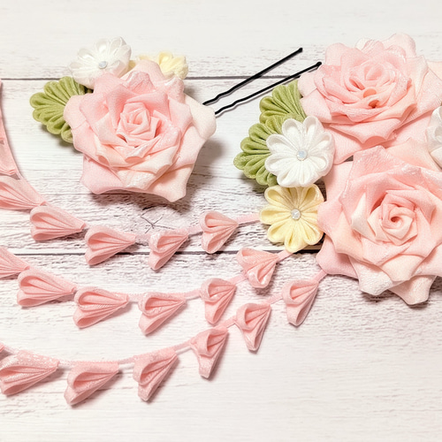 つまみ細工 薔薇の髪飾り 3点セット【サーモンピンク