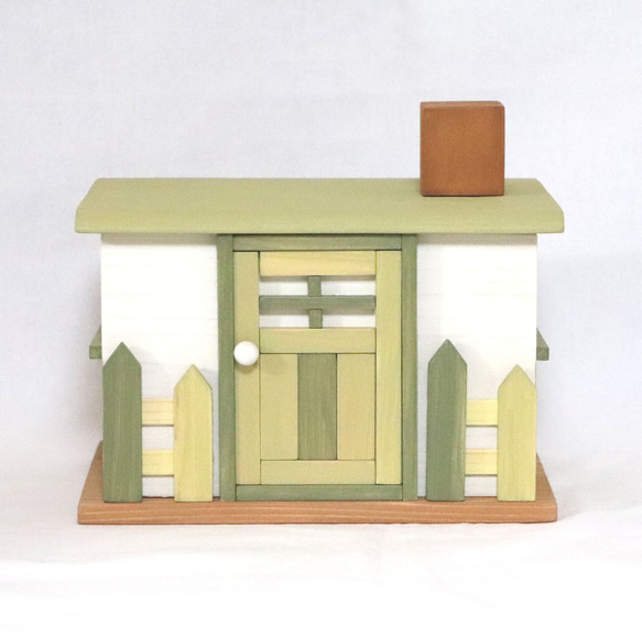 かわいいお家の小物入れ　木製　マスクケース（小）（グラスグリーン） 2枚目の画像