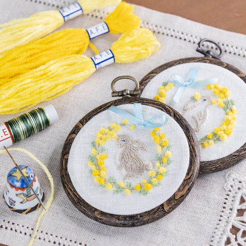 っぱ🌿 作業中🌿 ・ ・ #動物刺繍 #花刺繍 #立体刺繍 #ししゅう