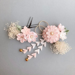 つまみ細工 髪飾り 074 七五三 成人式 卒業式  クリップピン 下がり付き つまみ細工 髪飾り 074 七五三 成人式 卒業式 クリップピン 下がり付き