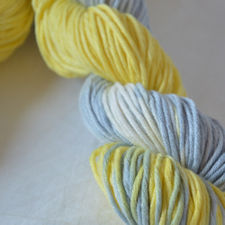 手染め糸　コットンアクリル　lemon　gray　nijiyarn 4枚目の画像