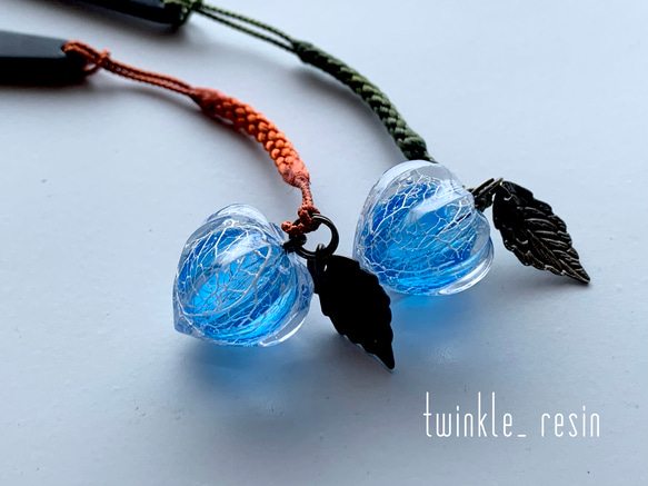 高い素材 鬼灯レジンの帯飾り（ブルー） 通販 twinkle_resin 帯留め チャーム