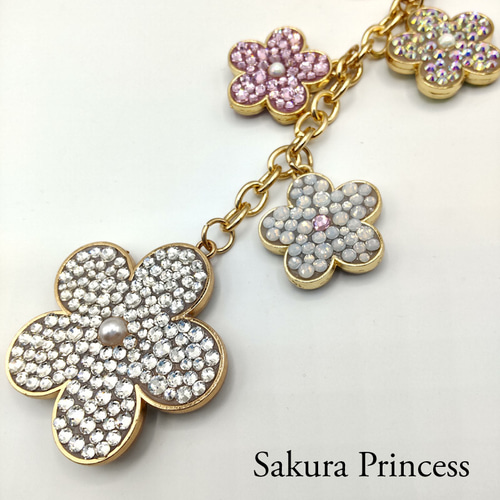 ハンドメイドチャーム バッグチャーム キラキラお花 フェイク