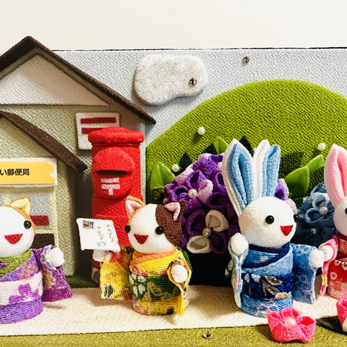 ちりめん細工「ポストのある紫陽花の小径」 その他置物 黒ごま