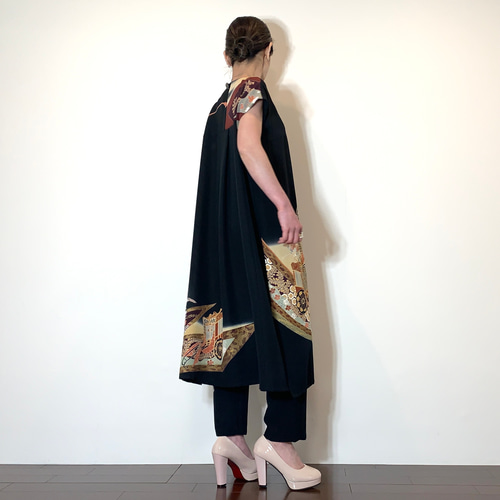 留袖リメイクワンピース❣️着やすい前開き　刺繍が美しい尾長鶏　4L 着丈119 着丈140cm 煌めくラメ刺繍 スクエアネック マキシ丈 ワンピース