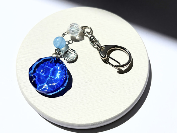 深いブルー×シーブルージェイドの御守り海ストラップ‪☆ / お守り / 天然石 / 海 / 波 5枚目の画像