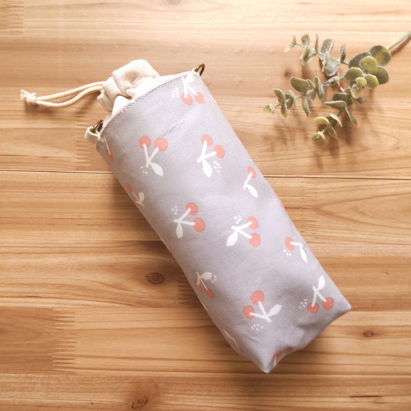 ◇保冷・保温ペットボトルカバー◇さくらんぼ柄◇水筒カバー、ペット