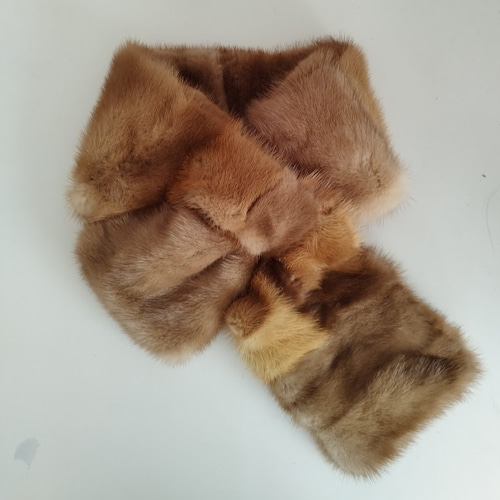 new antique fur ¶ パステルミンクファースリット入りクロスマフラー