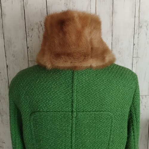 new antique fur ¶ パステルミンクファースリット入りクロスマフラー