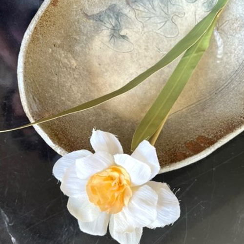 手染め布花 ③八重水仙1本 玄関・和洋の空間・お部屋のインテリアなど