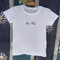 ”La Chic"フロント刺繍Tシャツ　ブラック　Mサイズ 1枚目の画像
