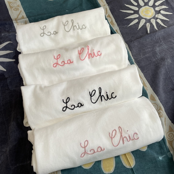 ”La Chic"フロント刺繍Tシャツ　ブラック　Mサイズ 5枚目の画像