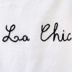 ”La Chic"フロント刺繍Tシャツ　ブラック　Mサイズ 2枚目の画像