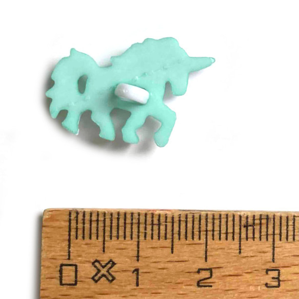 プラスチック ボタン ユニコーンミントグリーンのたてがみ 8個 一角獣 ペガサス 馬 B-2824 3枚目の画像