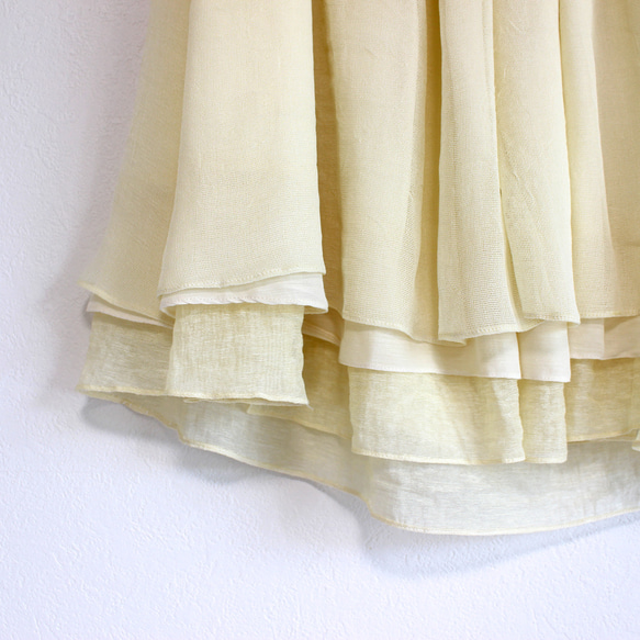 スカート ゴムスカート ふんわり ボリューミー 3枚重ね 生地 イタリア製 軽い クリーム 7枚目の画像