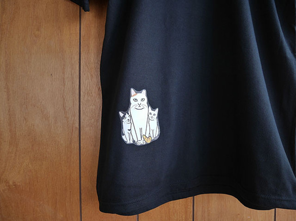 淡路の猫Tシャツ黒/とうこ先生 16枚目の画像