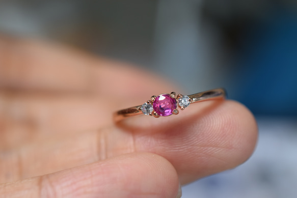 RG23-205 宝石質 天然 ピンク サファイア リング 指輪 シンプル フリーサイズ 18KGP 金属アレルギー対応 1枚目の画像