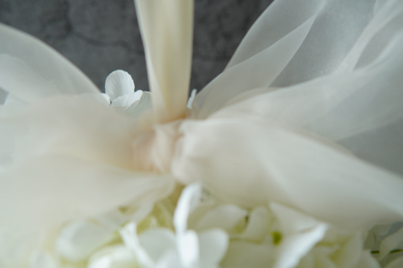 真っ白な紫陽花　ボールブーケ　ウェディングブーケ 