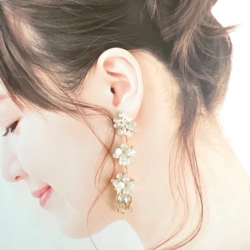 3連フラワー×パールつぼみ《ピアス/イヤリング》 ピアス（フック 