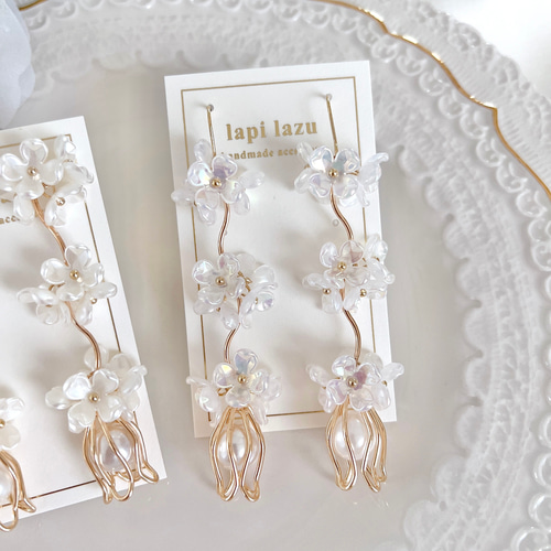 156 つぶつぶ パール ピアス イヤリング ハンドメイド　結婚式 オールパールつぶつぶブーケ ピアス/イヤリング] ピュアホワイト