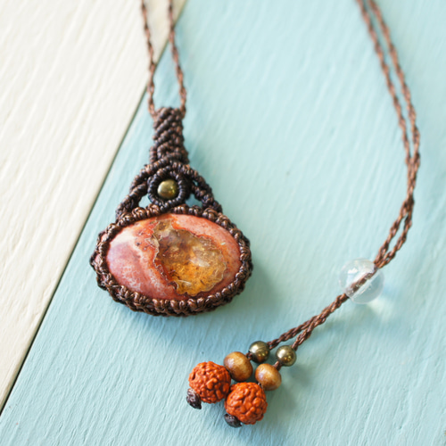 カンテラオパールのマクラメネックレス カンテラオパールのマクラメ編み 天然石ネックレス | SHANTi WALA