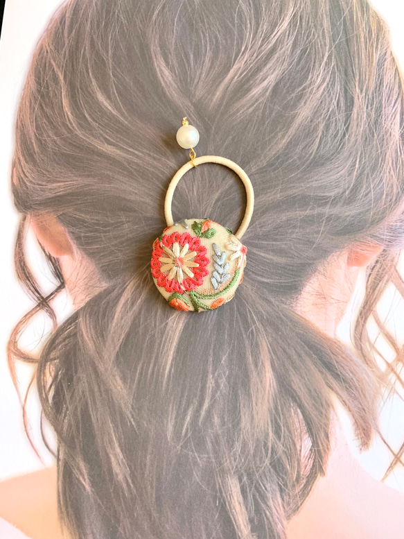 新色追加　インド刺繍リボン　ヘアゴム　大ぶりお花　ピンク　ブルー　イエロー　淡い　くすみ　大人　コットンパール 17枚目の画像